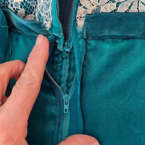 Stunning True Vintage Turquoise Velvet Dress XS - Picture 11 of 12